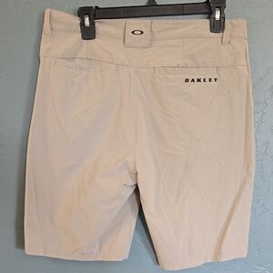 Oakley Men's Grey Flat Front Shorts